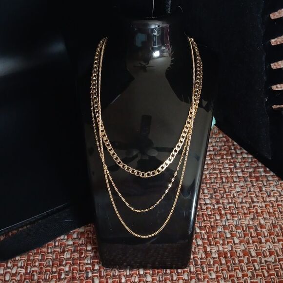 New Sewyer Simple Layered Goldtone Necklace 3 Layers - Picture 1 of 4